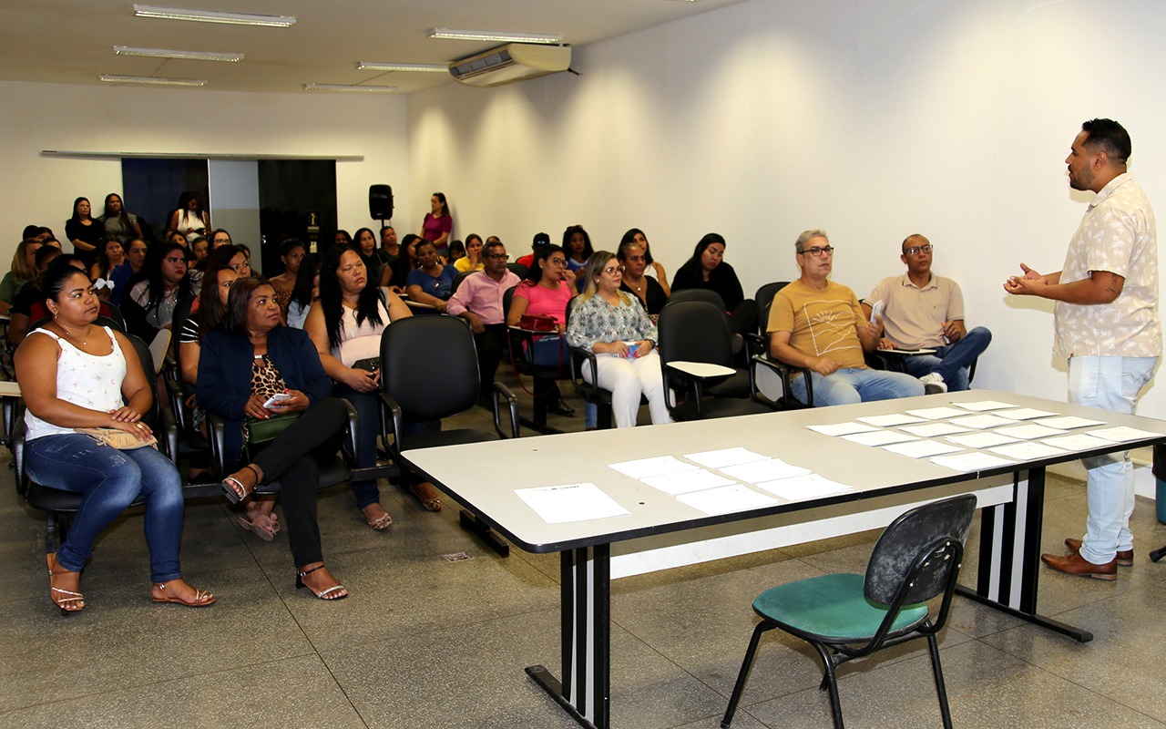 Prefeitura entrega certificados para alunos do Qualifica Corumbá 