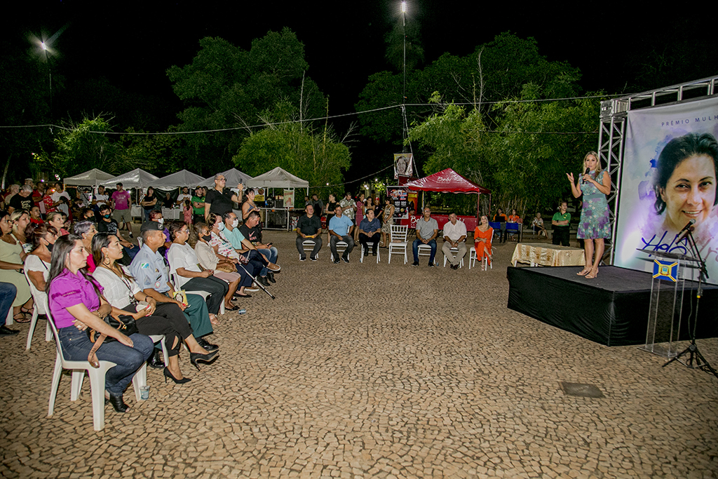 Entrega do Prêmio Helô Urt e show do Grupo Sampri acontecem amanhã no Jardim da Independência 