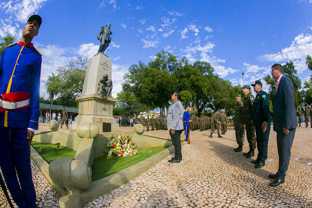 Solenidade no Jardim da Independência celebra 156 anos da Retomada de Corumbá