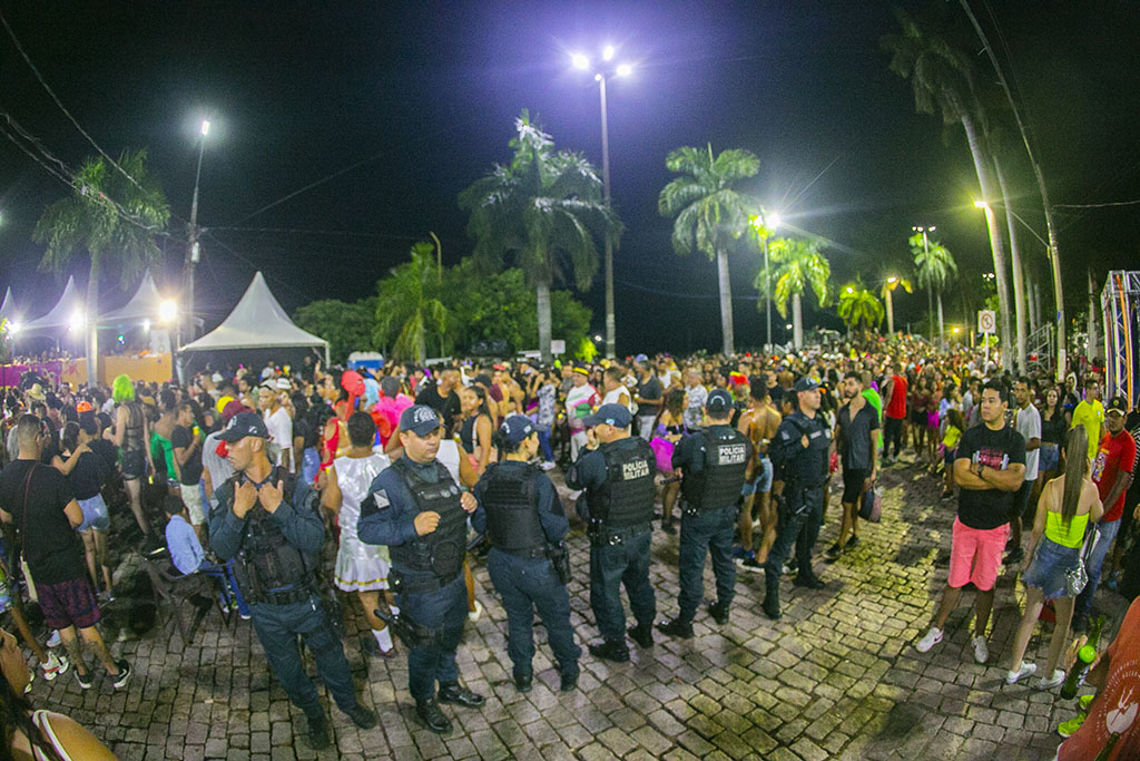 Carnaval de Corumbá tem maior bloco de sujo do Estado e show do Axé Blond nesta sexta-feira