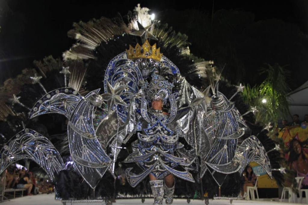 Carnaval 2023: concurso de fantasias acontece dia 16 no Corumbaense; mesas estão à venda