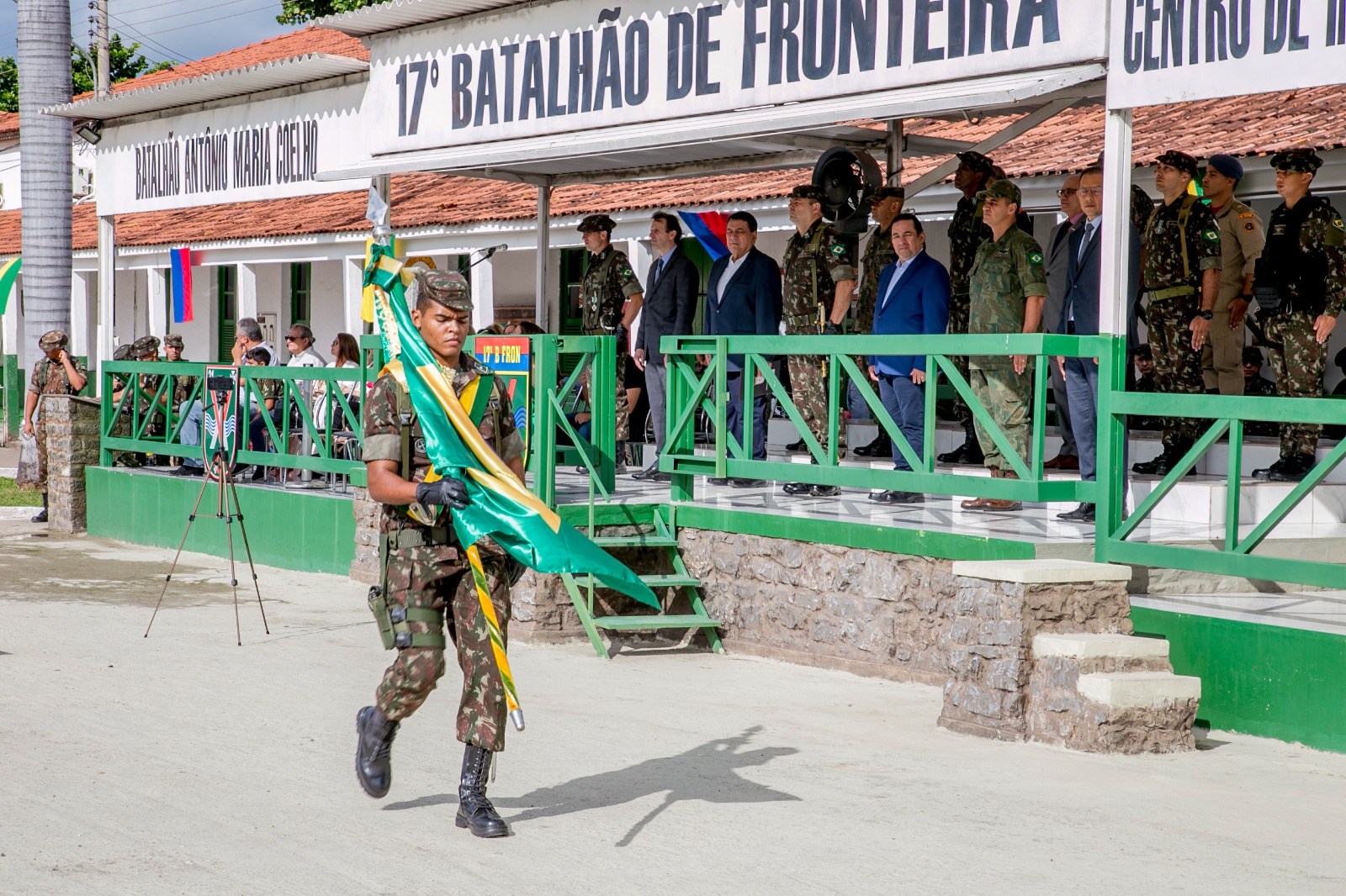 Cerimônia comemorou os 375 anos do Exército Brasileiro