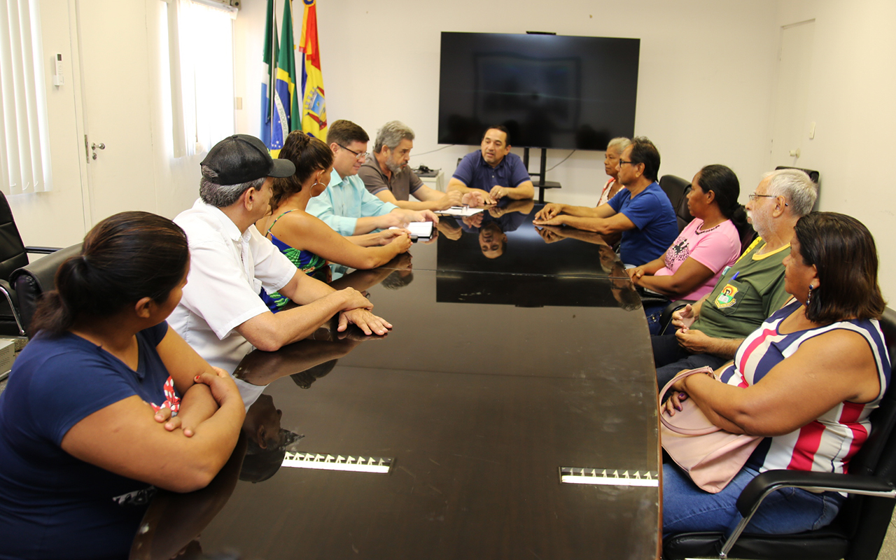 Prefeito recebe moradores de assentamentos Tamarineiro e Paiolzinho