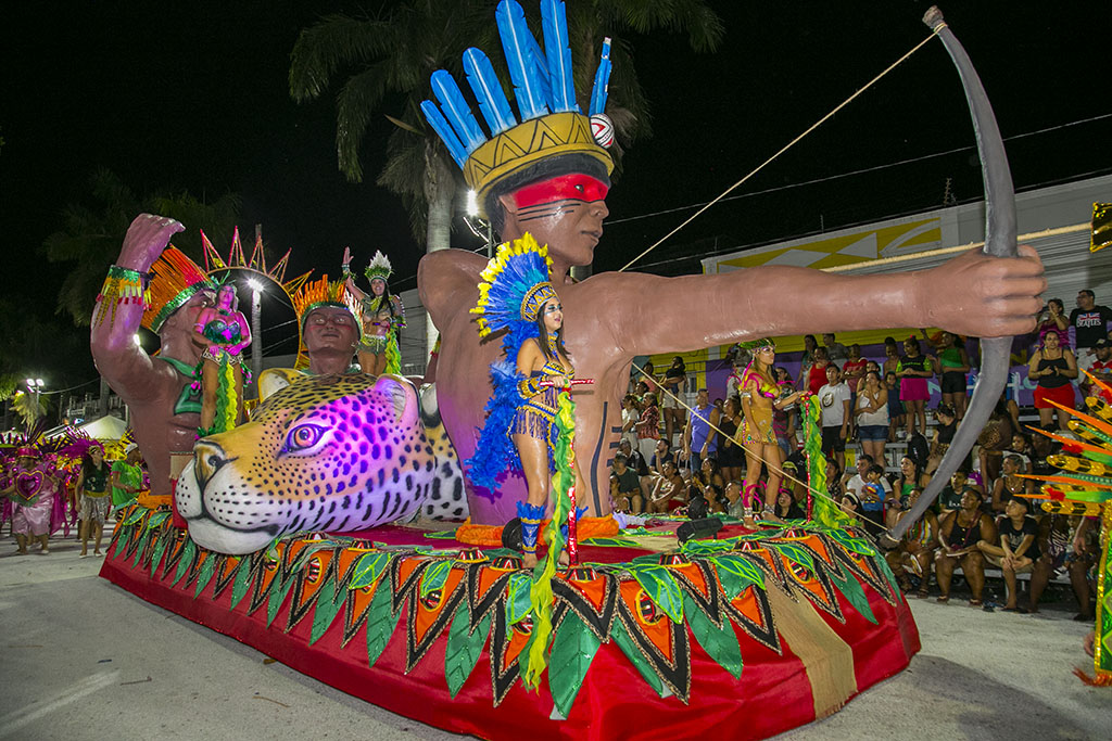 Império do Morro encerra desfile das escolas de samba exaltando essência pantaneira