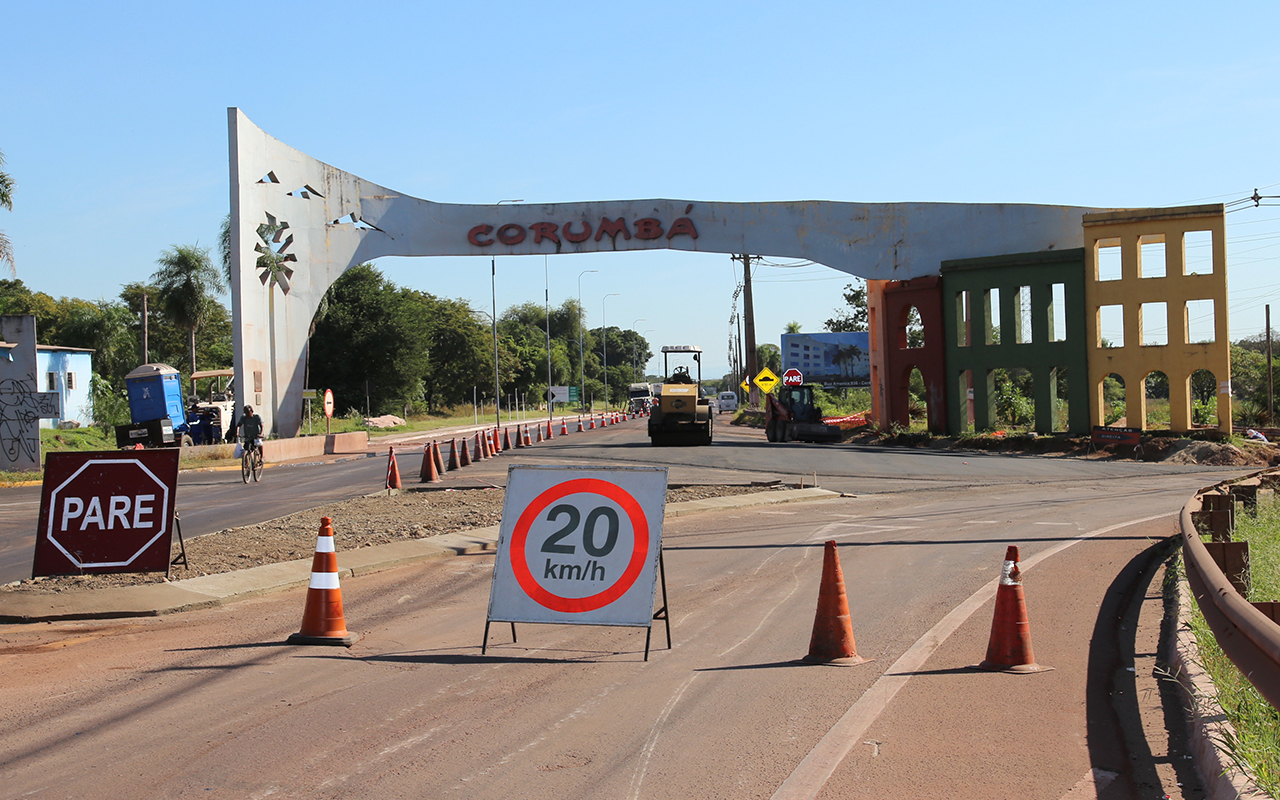Obras na estrutura do trânsito vão garantir passagem pelo Portal na chegada a Corumbá