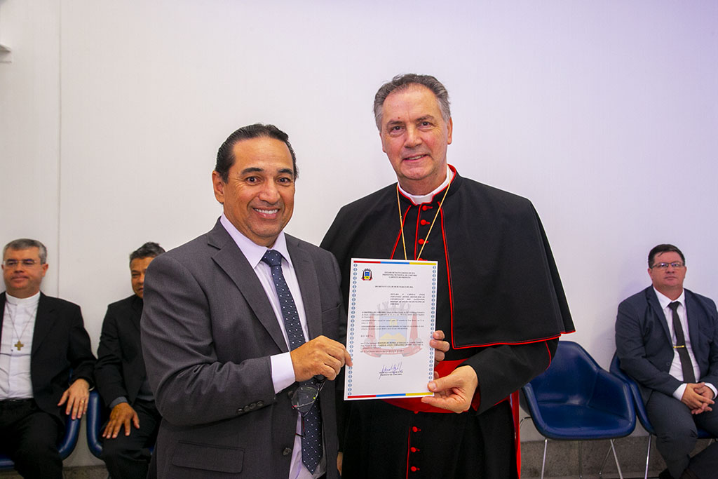 Prefeito ressalta importância história da visita do Cardeal Ángel a Corumbá