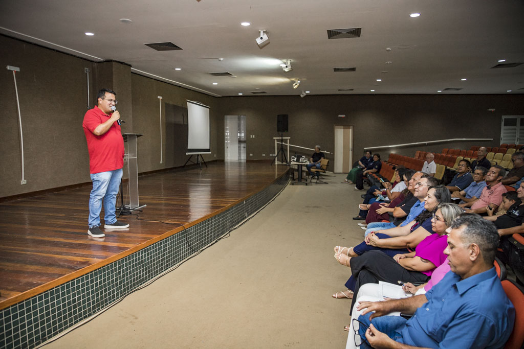 Município concede autorizações e reforça serviço de táxis regulamentados em Corumbá