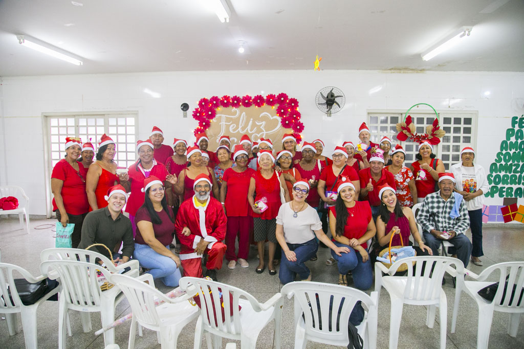 CRAS I realiza confraternização de Natal com idosos 