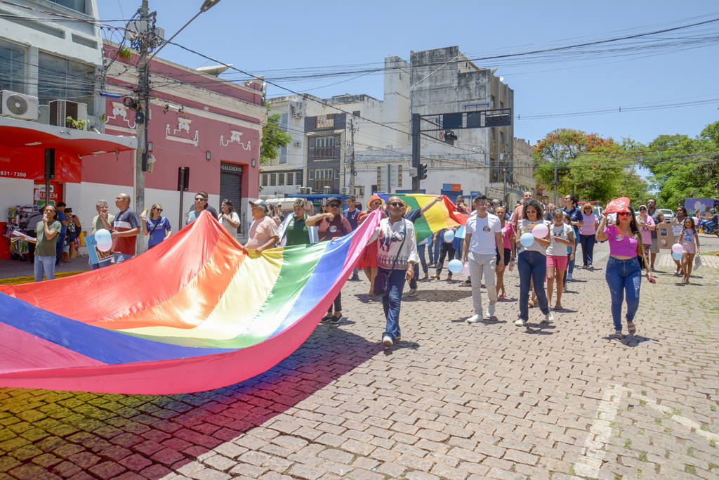 Corumbá realiza caminhada em defesa da paz, da inclusão e dos direitos humanos