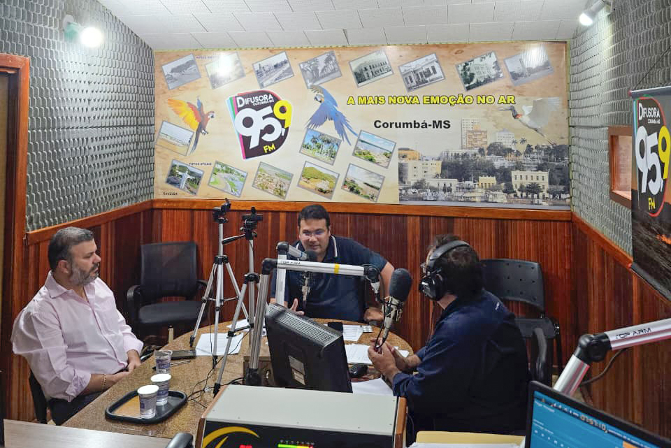 Com obras de 184 casas em andamento; Prefeitura negocia construção de mais 300 unidades