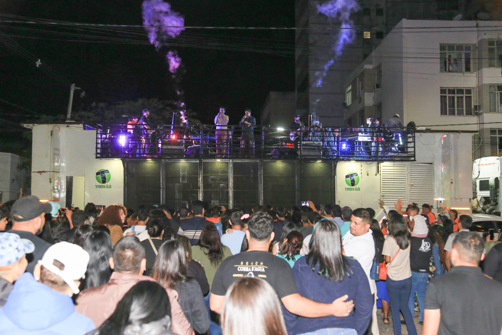 Corumbá reuniu milhares de fiéis na Marcha para Jesus com show da dupla André e Felipe