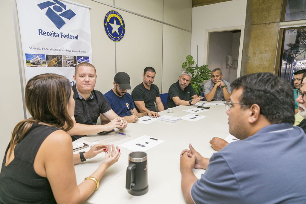 Prefeitura debate melhorias no fluxo aduaneiro na fronteira de Corumbá com a Bolívia