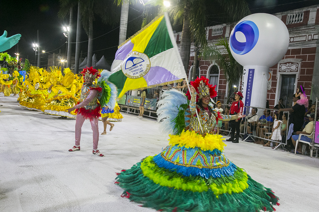 Marquês de Sapucaí leva a história de Oxóssi para a avenida 