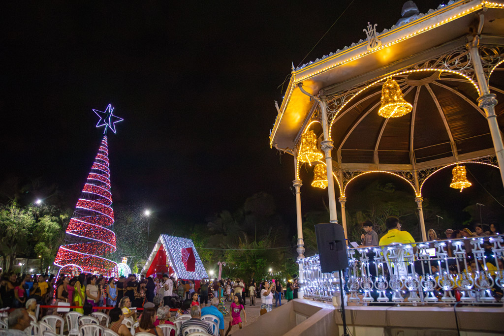 Corumbá abre Jardim de Natal com shows, feira de artesanato e concurso de presépios