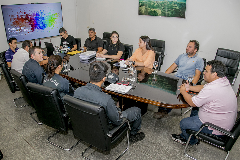 Com prévia de programação, Prefeitura discute segurança do Carnaval com PM