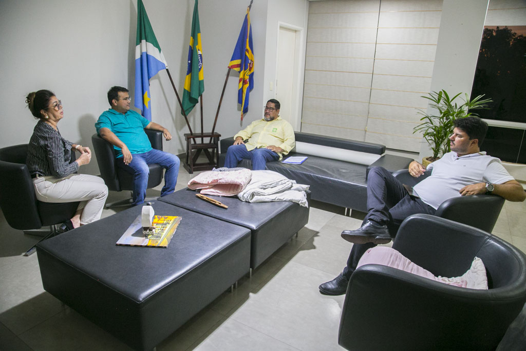 Prefeitura de Corumbá recebe quase mil peças da campanha ‘Seu Abraço Aquece’