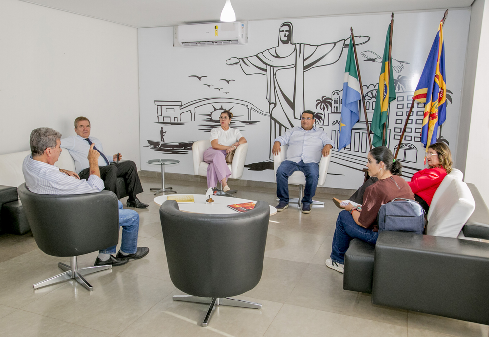 Prefeitura e Justiça Federal alinham parceria para realização de Juizado Itinerante 