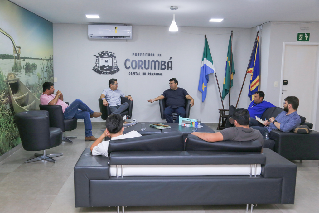 Prefeito reúne com representantes do Ministério dos Povos Indígenas e da Funai