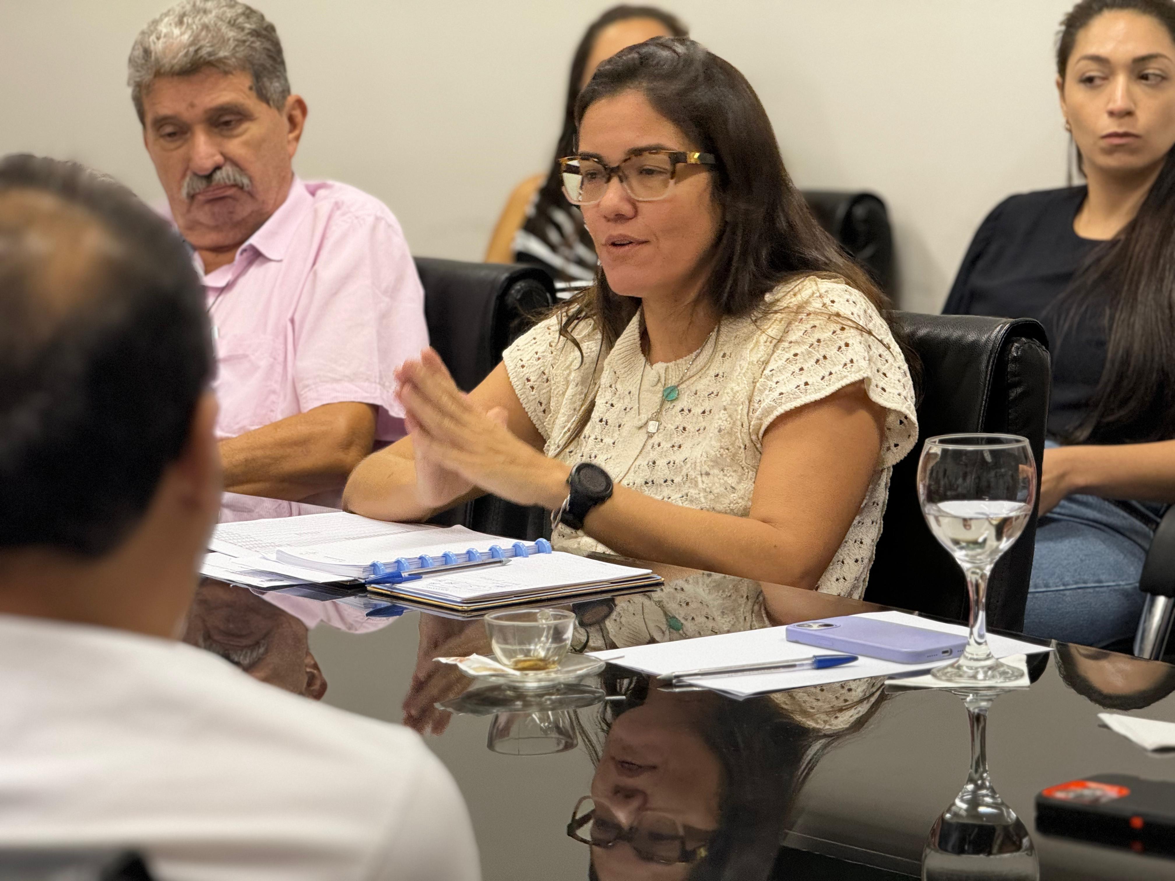 Em reunião com secretariado, prefeito e vice avaliam ações da Prefeitura