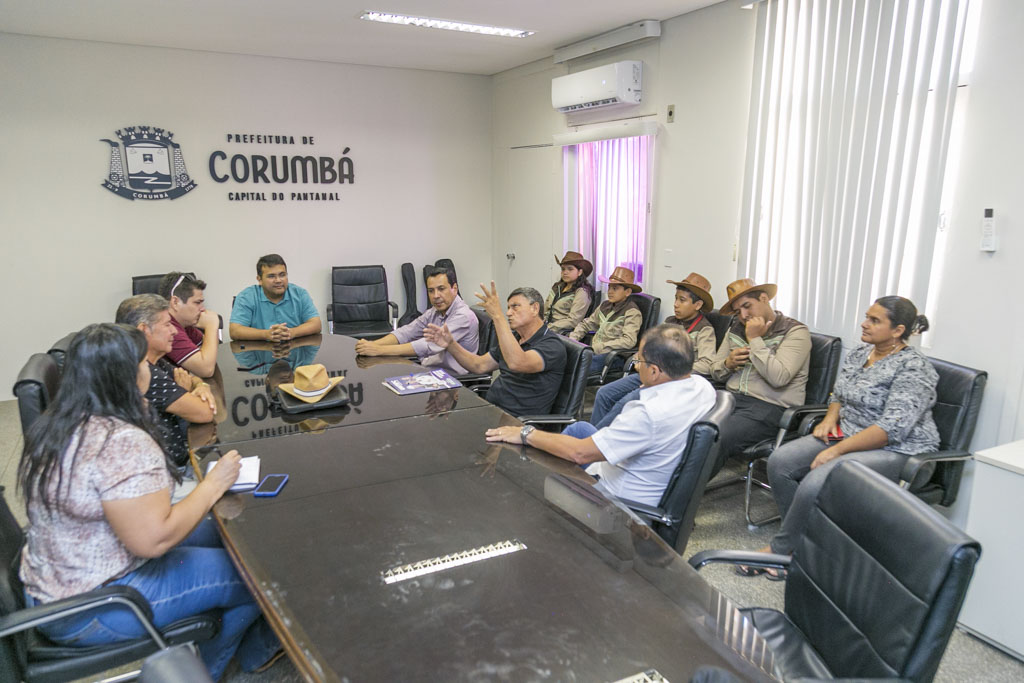 Prefeito de Corumbá recebe comitiva boliviana e fortalece laços culturais com país