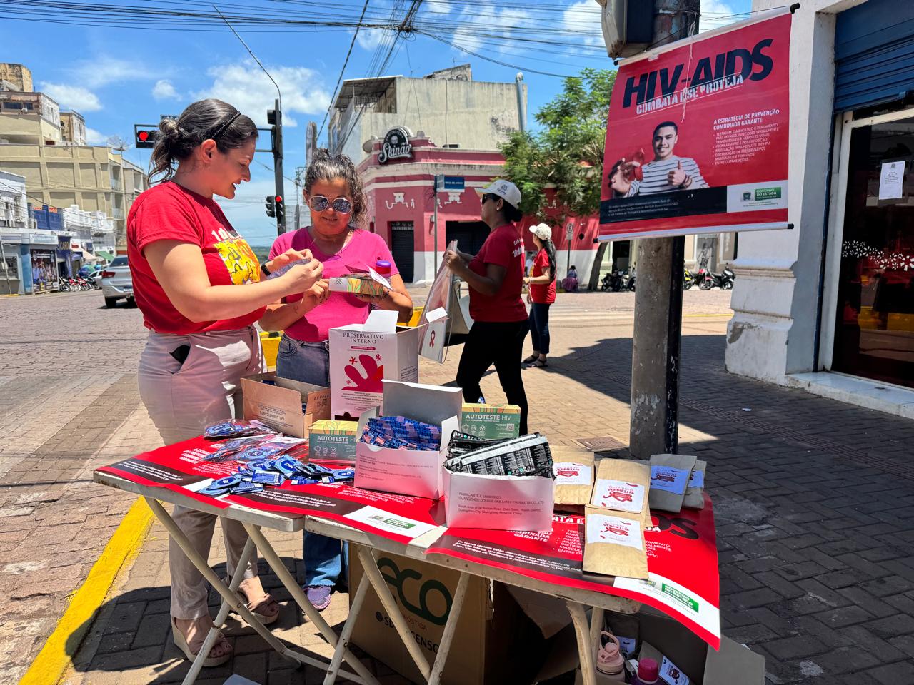 Dezembro Vermelho: Prevenção e alerta sobre HIV