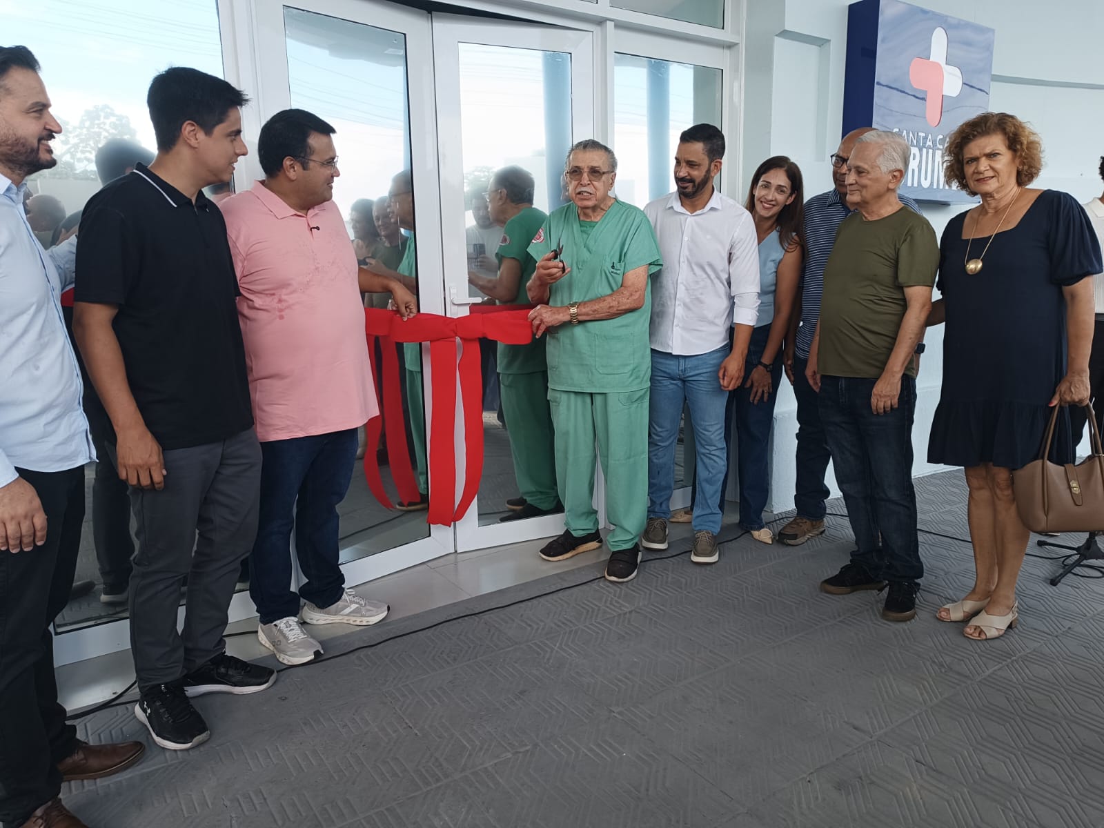 Prefeito participa da inauguração da recepção da Santa Casa de Corumbá