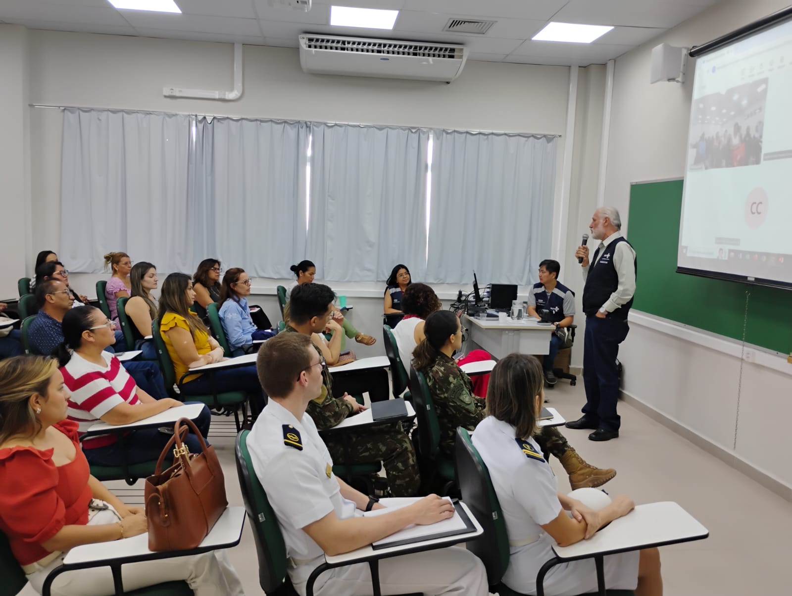 Corumbá discute ações integradas contra o avanço do sarampo na fronteira