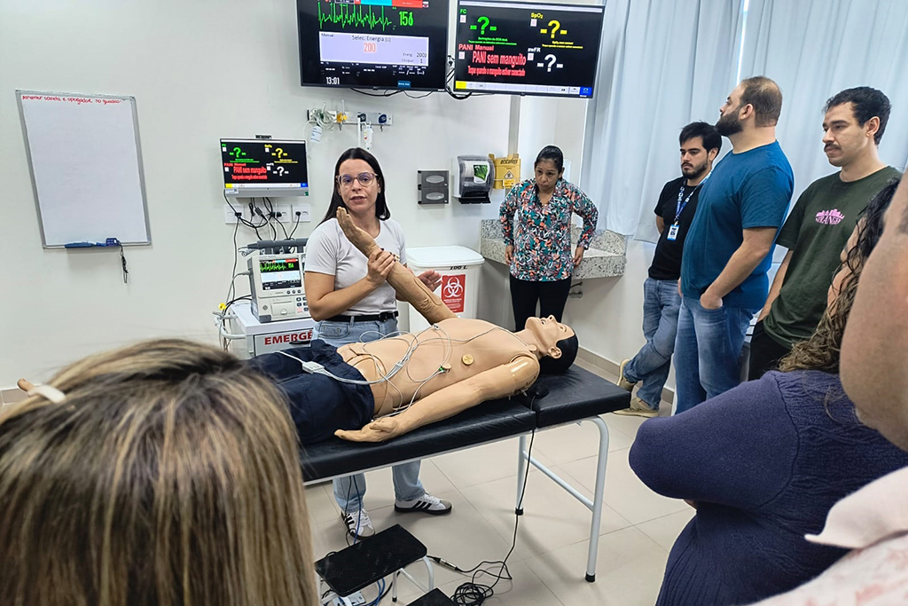 Capacitação em Corumbá treina profissionais de saúde para atendimentos de urgência