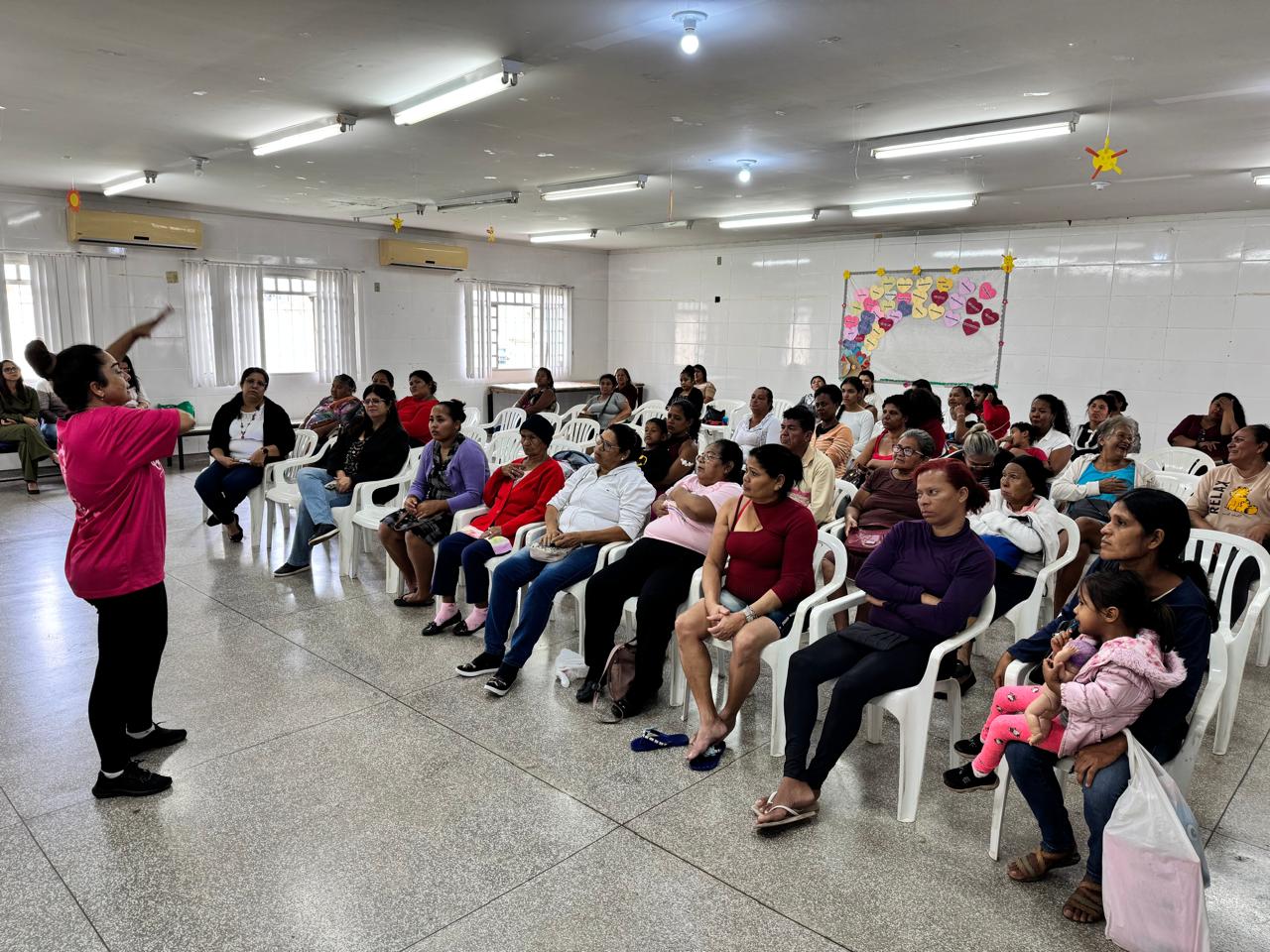 Saúde leva serviços durante encontro mensal do Bolsa Família no Cras I