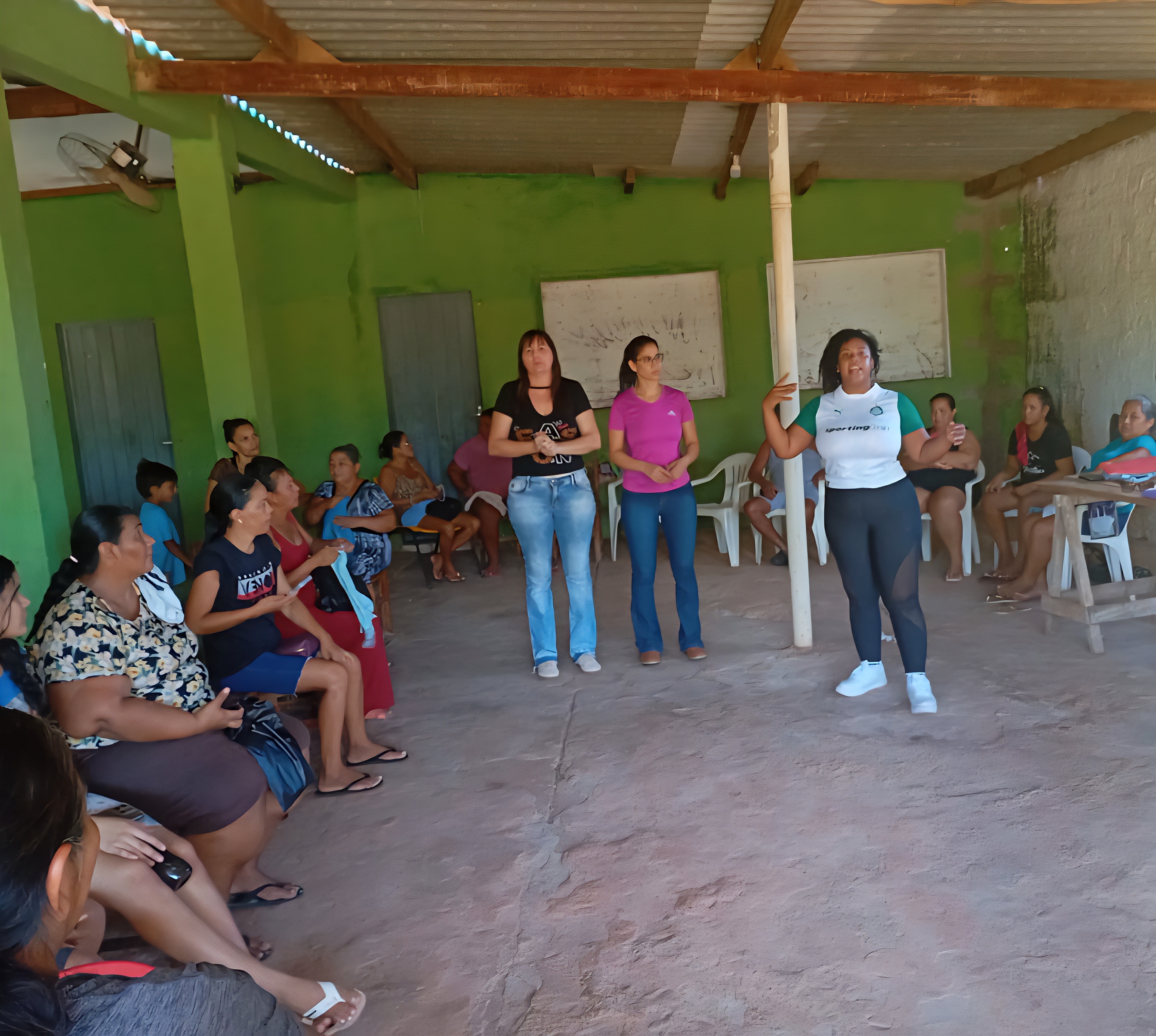 Ação integrada do CRAS Albuquerque leva serviços e cidadania ao Distrito de Albuquerque