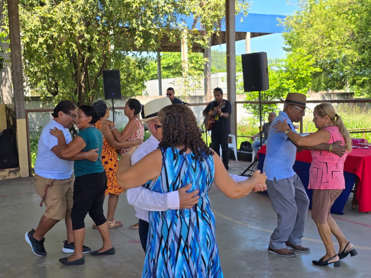 Centro de Convivência do Idoso promove almoço dançante em alusão ao Janeiro Branco