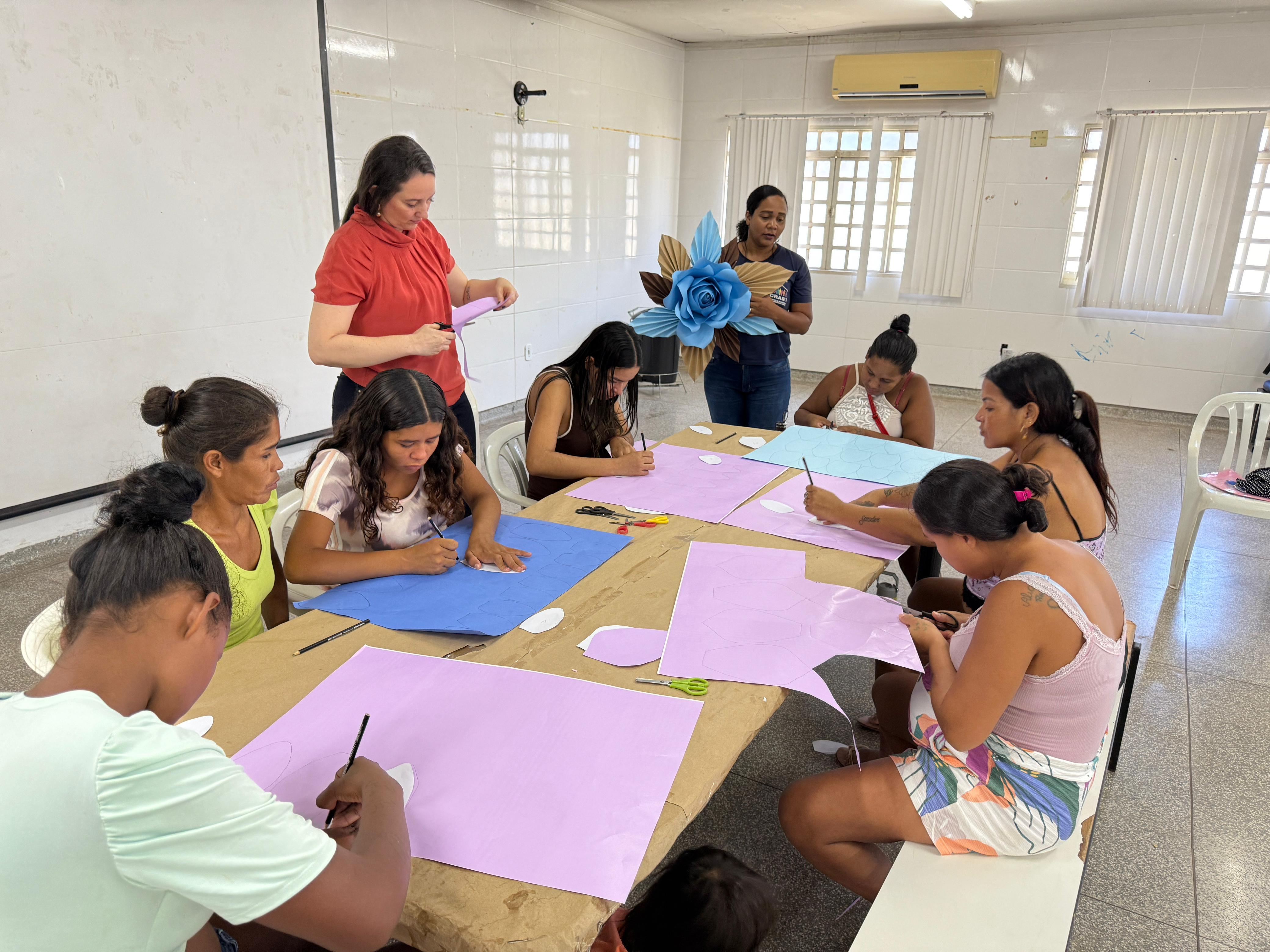 CRAS I desenvolve projeto “Registrando momentos, criando memórias” por meio da Oficina das Flores