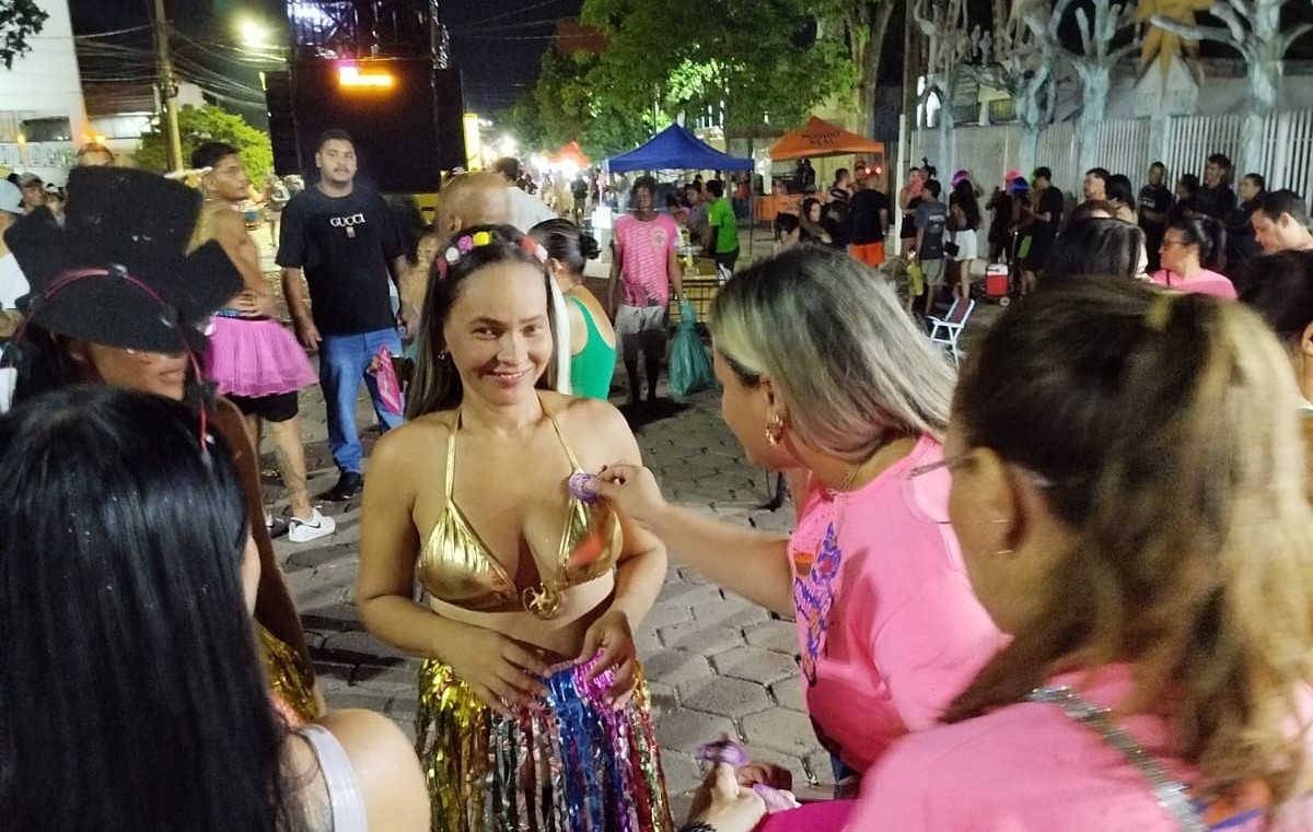 Assistência Social intensifica ações de conscientização em blocos durante o Carnaval