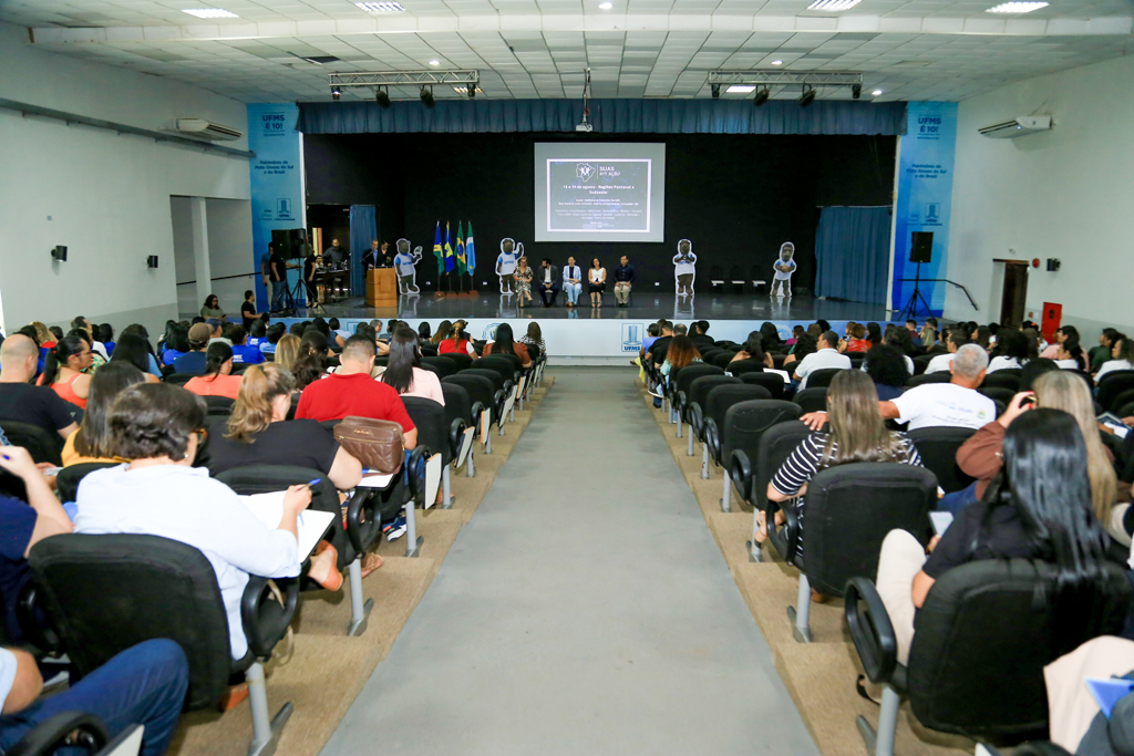 Corumbá sedia encontro regional para qualificação das equipes do SUAS