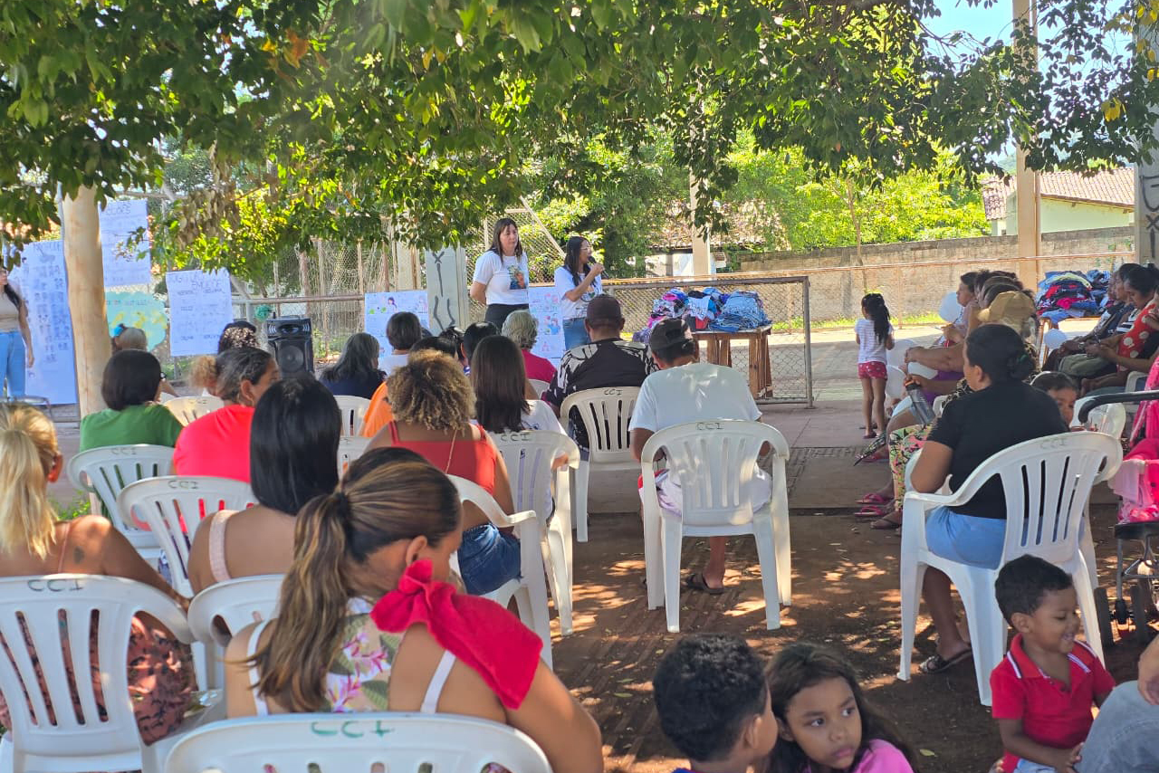 Reunião mensal do CRAS Albuquerque aborda orientações ambientais e o Janeiro Branco