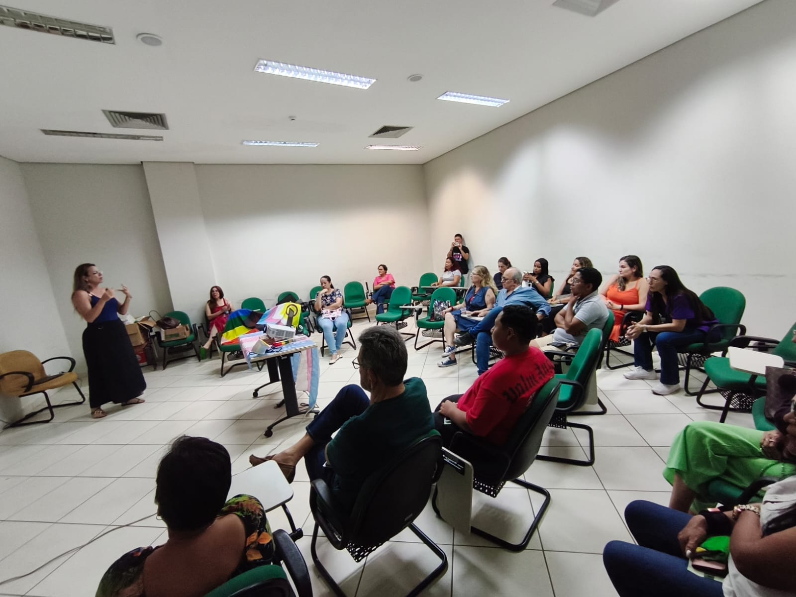 Parceria multissetorial promove orientação sobre processo transexualizador no SUS