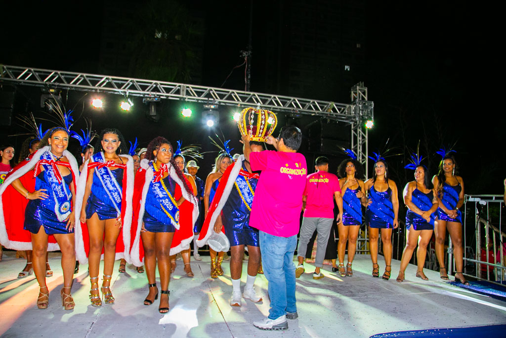 Corte de Momo do Carnaval de Corumbá 2026 é eleita em festa no Jardim da Independência