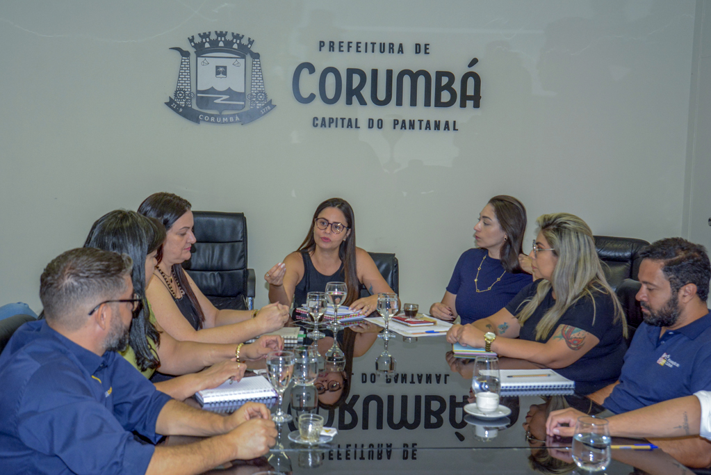 Prefeitura e Associação Comercial discutem medidas para reduzir impactos durante carnaval