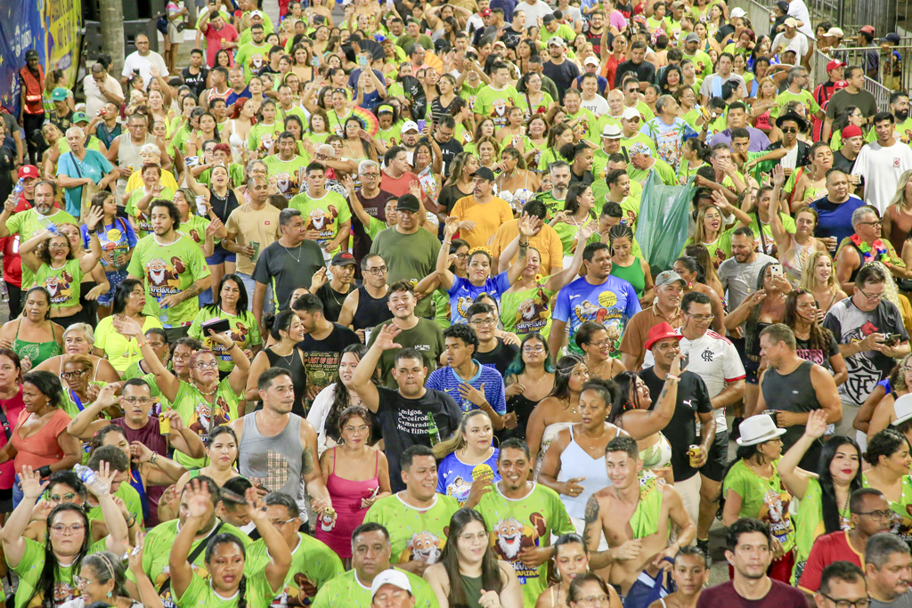 “Sandálias” abre oficialmente o Carnaval de Corumbá; atração de hoje é o Desfile de Fantasias