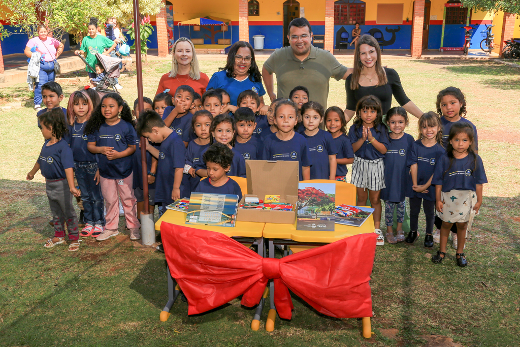 Prefeitura entrega novos conjuntos escolares para alunos do José de Souza Damy