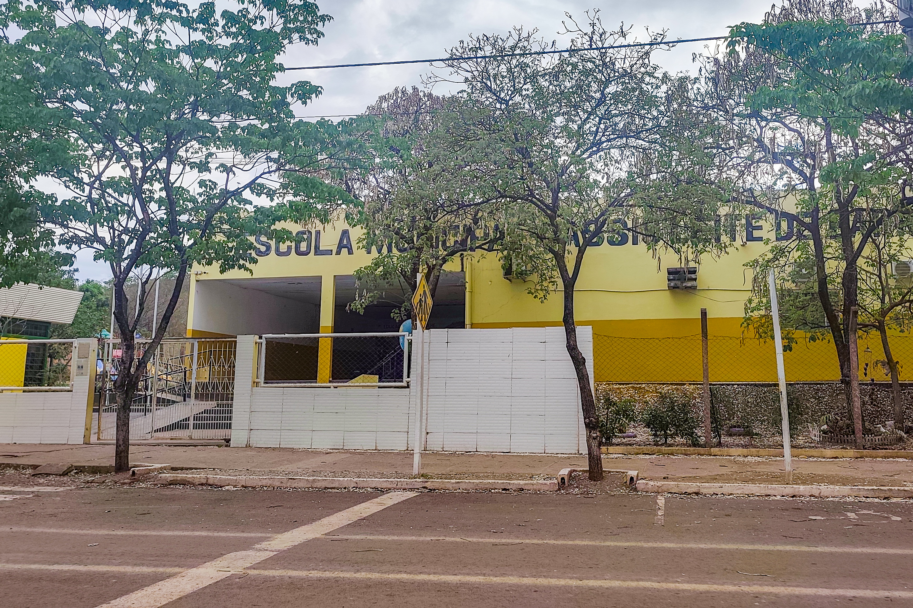 Prefeitura abre licitação para reconstrução de quadra coberta na Escola Cássio Leite