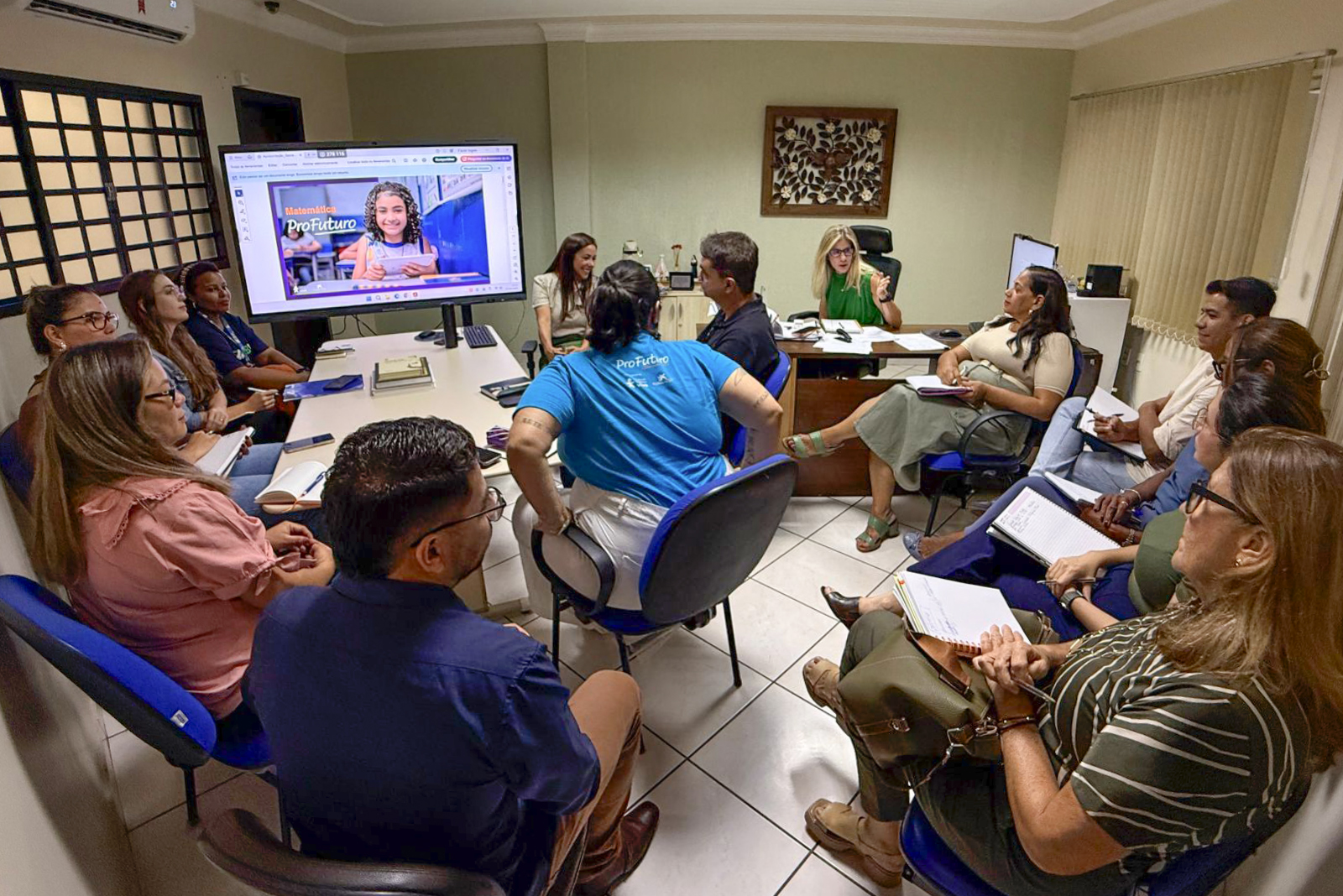 Educação realiza formação voltada ao ensino de Matemática com uso de tecnologia