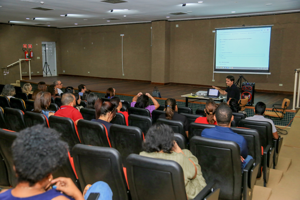 Comissão reúne gestores para mobilização do novo Plano Municipal de Educação
