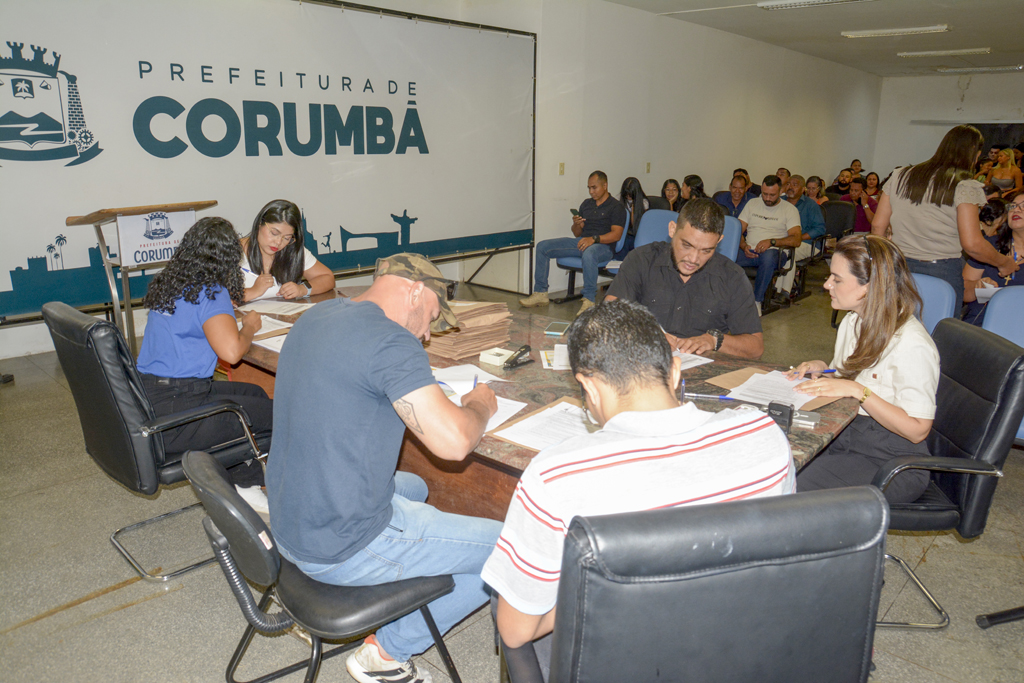 Prefeitura de Corumbá dá posse a mais 27 aprovados em concurso público