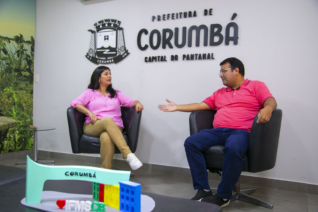 Prefeito recebe assessora da Presidência do Senado para tratar de projetos e apoio federal