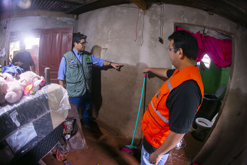 Prefeito vistoria áreas afetadas e anuncia ações emergenciais para atendimento à população