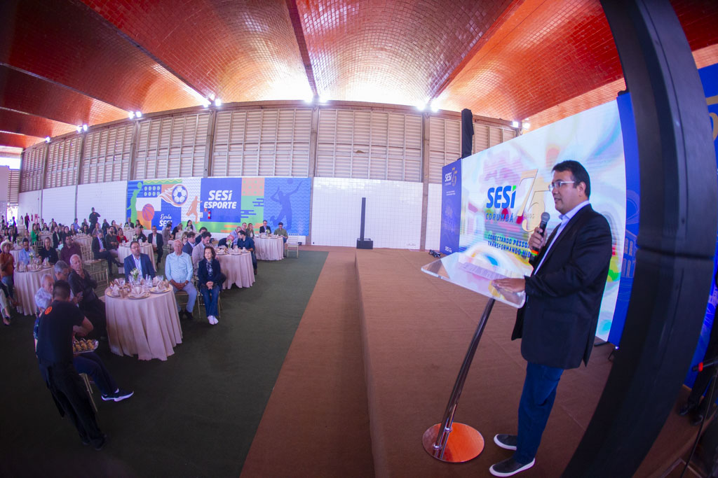 Prefeito destaca importância do SESI durante comemoração dos 75 anos em Corumbá