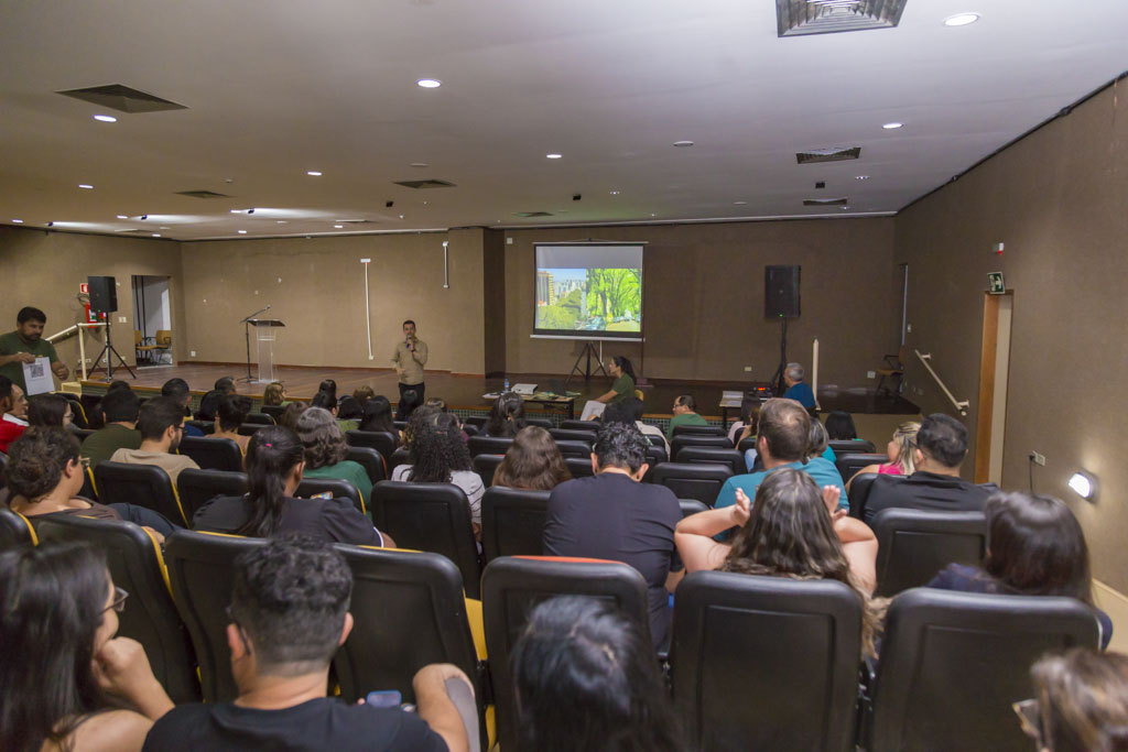 Corumbá planeja cidade mais verde com Plano de Arborização Urbana