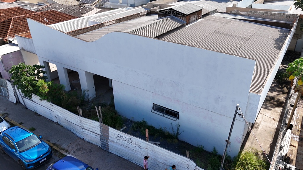 Prefeitura inicia processo para conclusão da reforma e ampliação do Centro de Saúde da Mulher