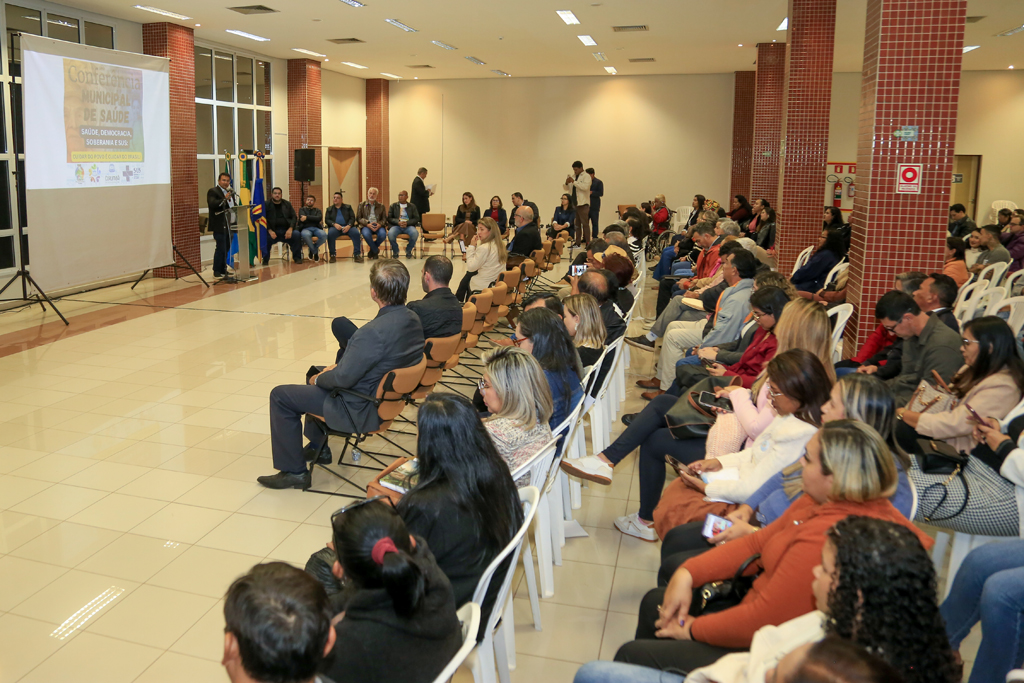 Conferência é aberta com defesa da participação popular e fortalecimento do SUS